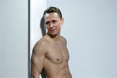 omg he is naked|!! OMG, he’s naked: Tom Hiddleston .